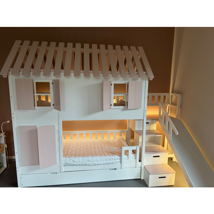 Hochbett für Kinder mit stabiler Treppe, Rutsche und Schutzgeländer