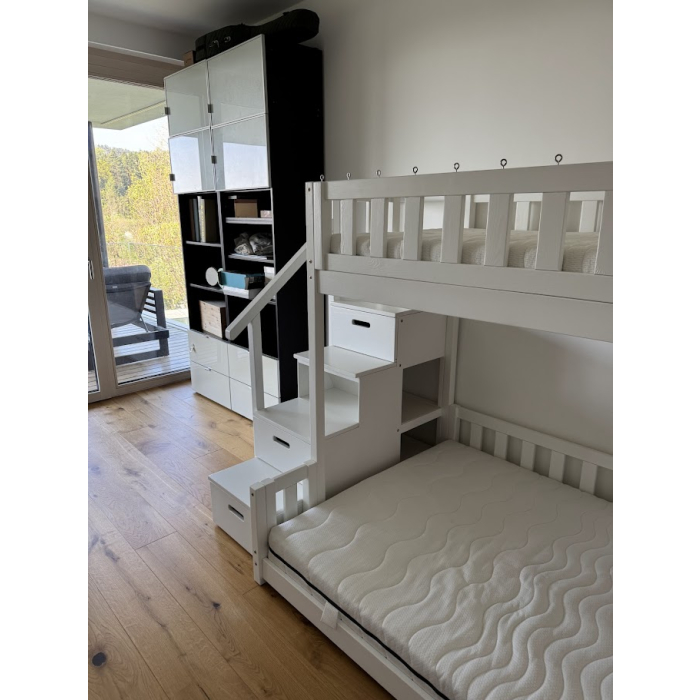 Familien Hochbett mit Treppe und stabilem Rahmen