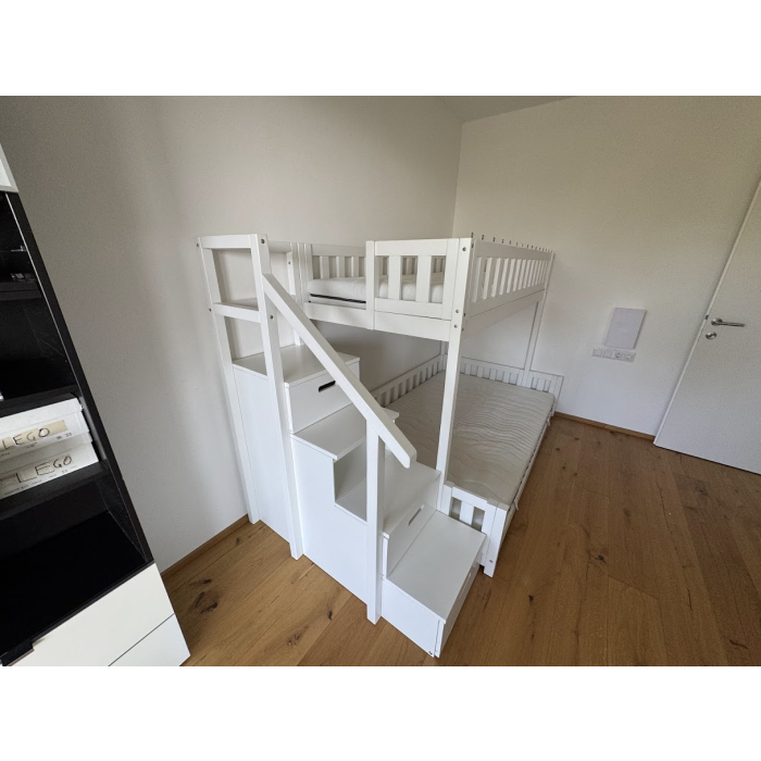 Maßgefertigtes Familienbett mit Treppe aus Holz