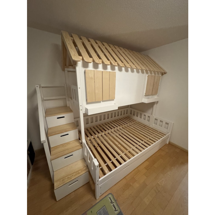 Kinderzimmer Etagenbett mit Treppe Basel