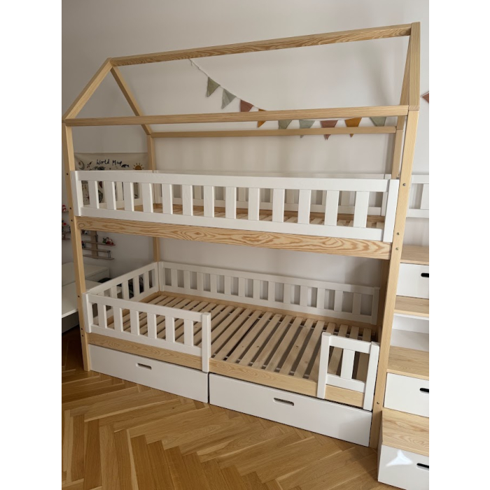 weiß naturfarbenes Kinder Etagenbett mit Treppe und Rutsche