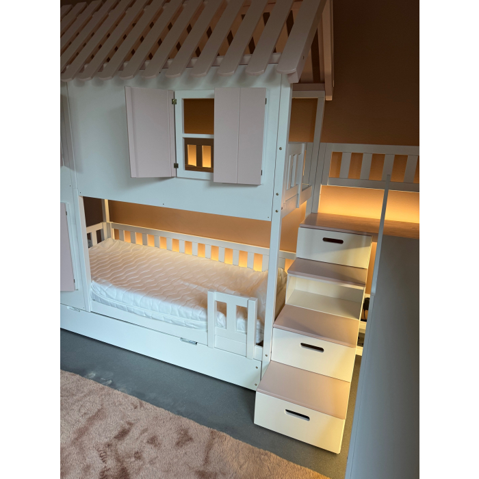 Kinder Etagenbett aus Massivholz mit sicherer Treppe und Rutsche